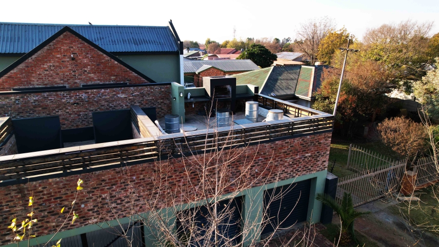 5 Bedroom Property for Sale in Potchefstroom North West